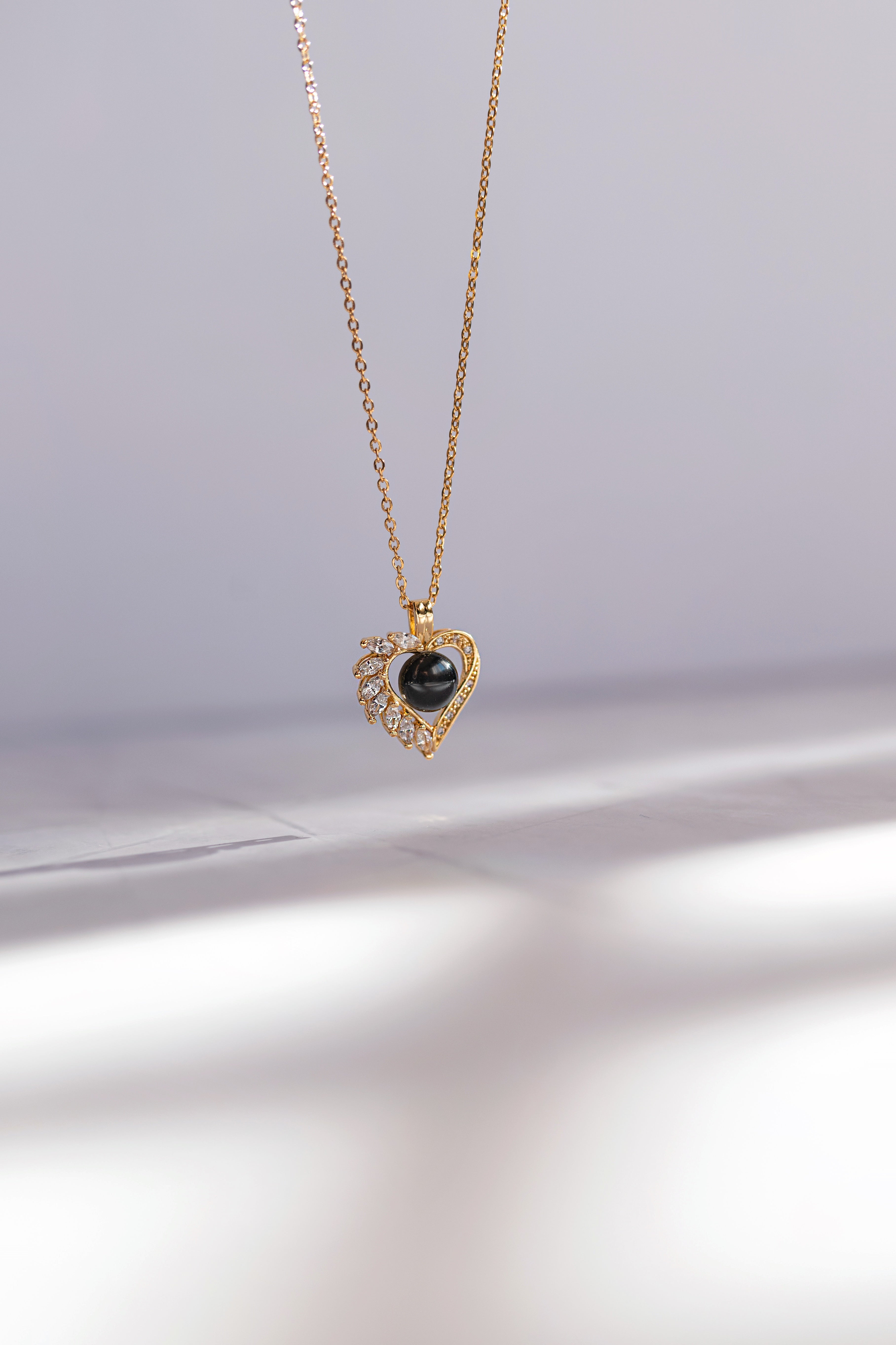 Collar Corazón "Magic Love" de Acero Inoxidable 316L y Circonitas - Cambia de Color según el Ánimo