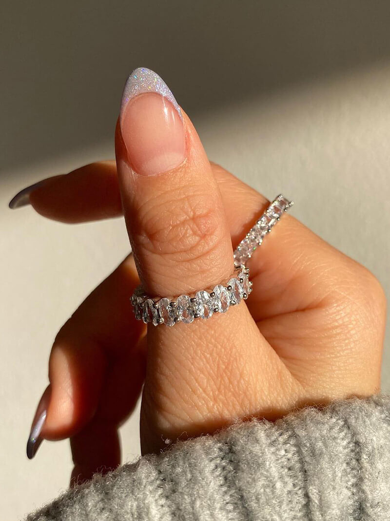 Anillo de corte ovalado