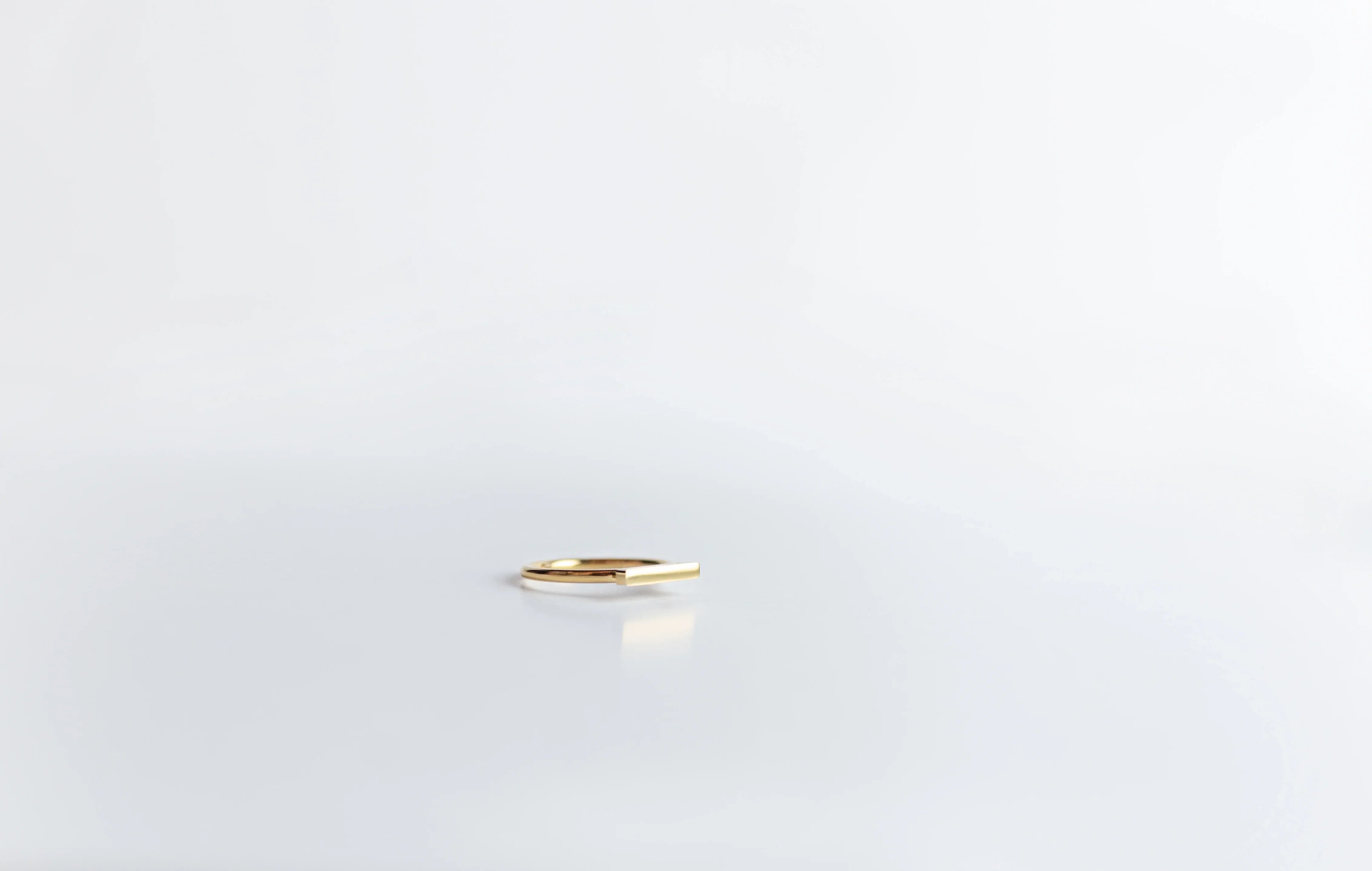 Anillo de Acero Dorado para el Día a Día